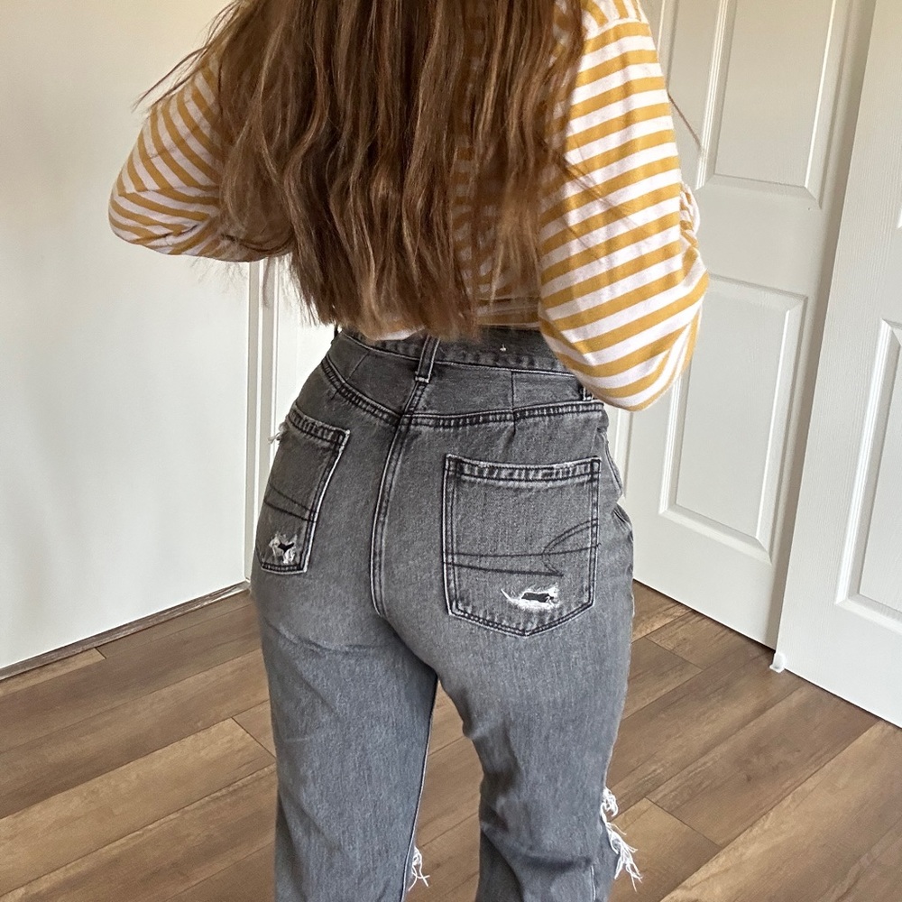American eagle high rise mom jeans